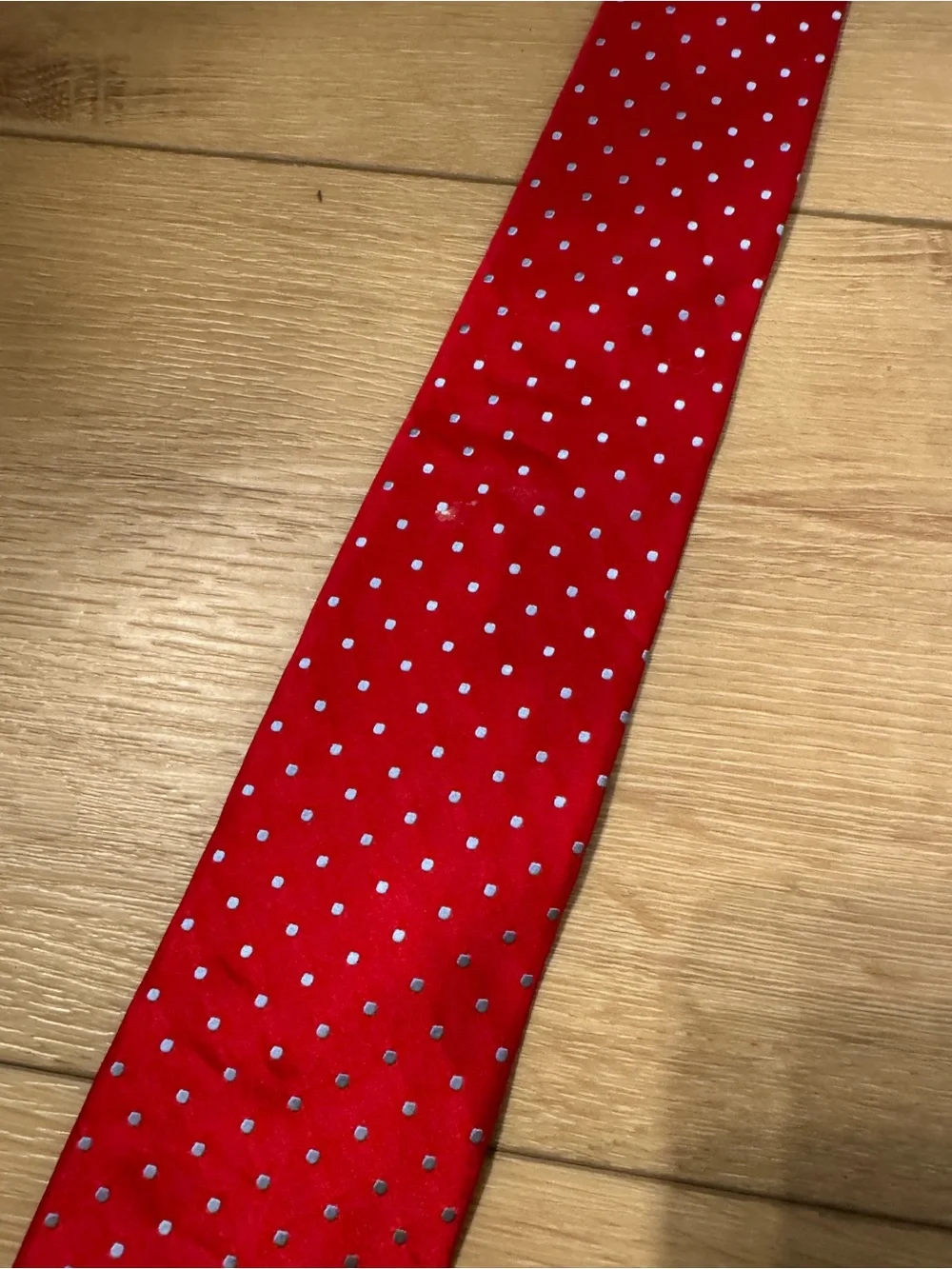 😎Tommy Hilfiger Men’s Red Dotted Silk Classic Holiday Christmas Fall Winter Tie